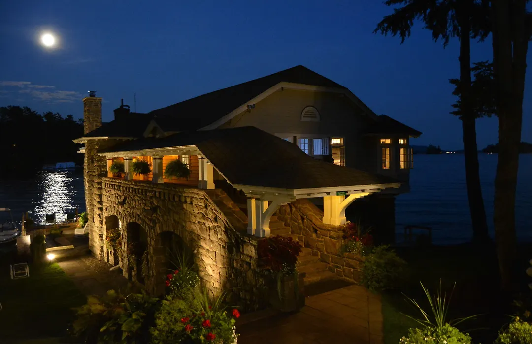Lake George Boathouse Waterfront Lodging-1
